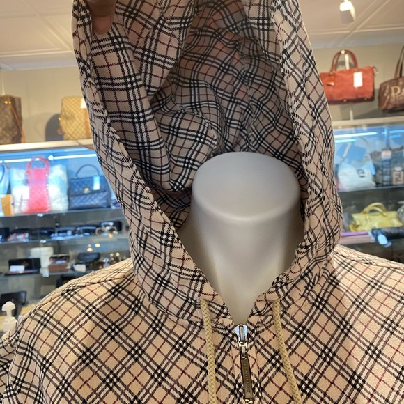 Burberry London zip top with hoodie - Picture 4 of 10